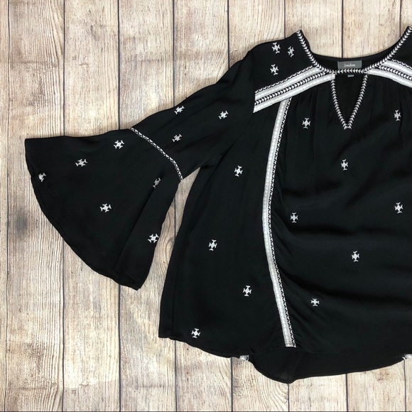 Neiman Marcus | Embroidered Bell Sleeve Blouse - Picture 2 of 8